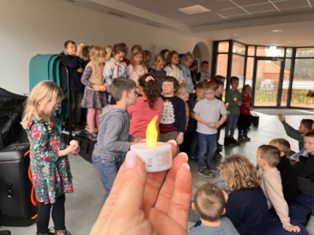 Weihnachtszeit an der Grundschule Wachtum – und der krönende Abschluss