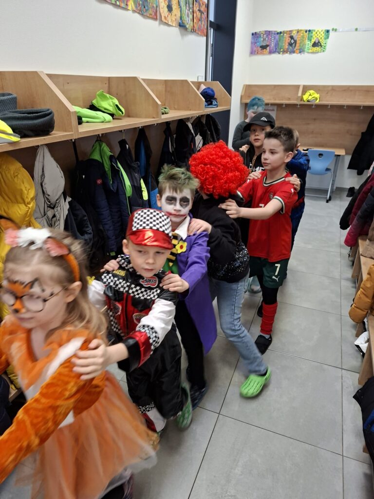 Karneval an der Grundschule Wachtum